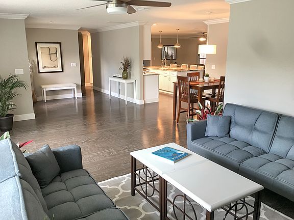 3rd image of 2680 Clubhouse Dr S