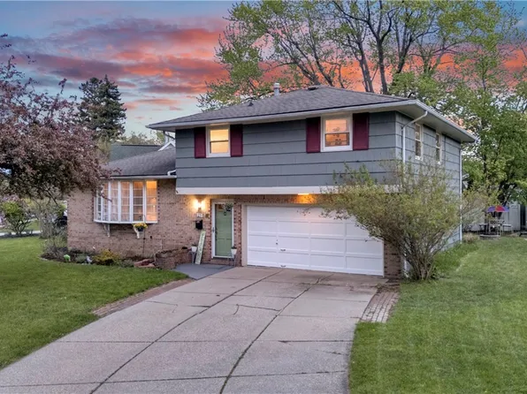 25 Woodmar Ter W, Buffalo, NY 14224