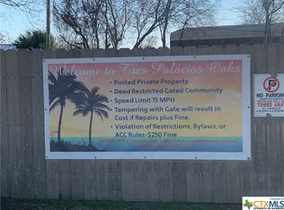 99 Old River Rd N, Palacios, TX 77465