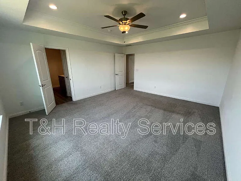 7073 Fowler Dr — Photo 9