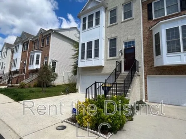 3247 Theodore R Hagans Dr NE, Washington, DC 20018