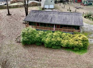 133 Bluff Dr, Rogersville, AL 35652