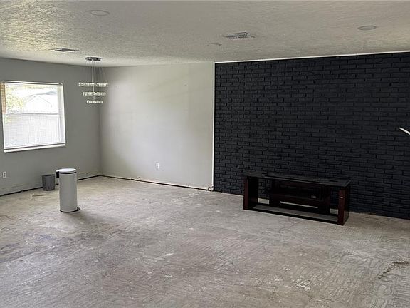 4th image of 2189 SUSSEX ROAD