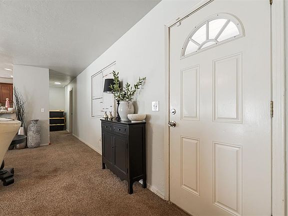 4th image of 329302 E 1022nd Rd