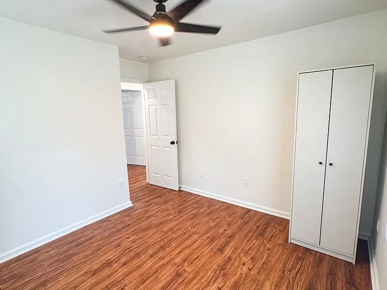 2801 Wedgefield Dr — Photo 16