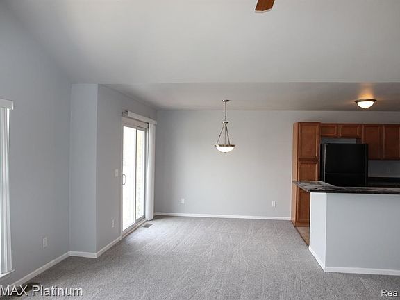 4th image of 16024 Morningside