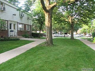 2nd image of 22114 Manor Rd