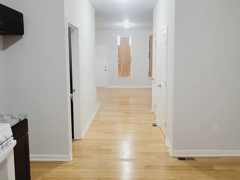3622 W Belvedere Ave — Photo 2