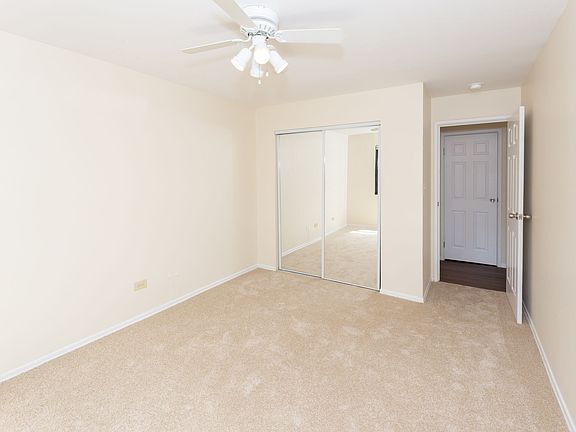 3rd image of 1644 W Sherwin Ave #1C
