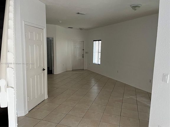 4th image of 8463 NW 107th Path Unit 1-33