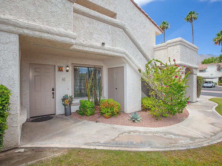 500 S Farrell Dr #M81 — Photo 17