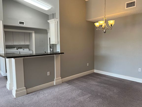 5th image of 6928 SW 39th St APT 303A