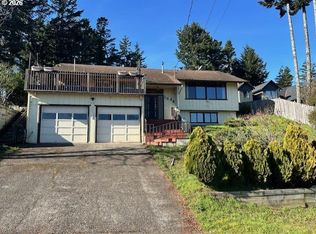 1646 Oak St, North Bend, OR