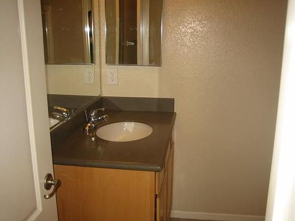 5th image of 14466 Shoshone Way