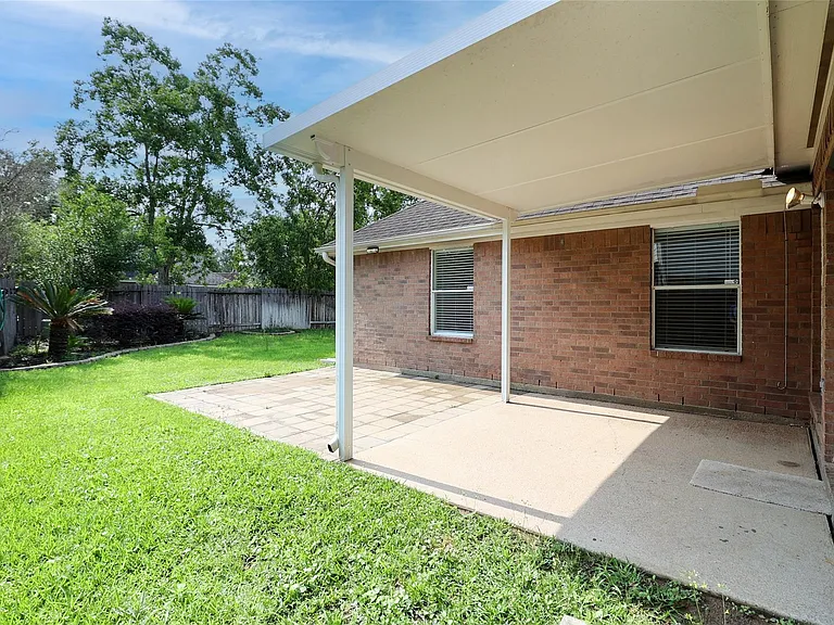 3323 Pioneer Bend Ln — Photo 40
