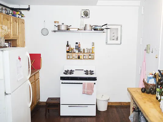 Rented by Nooklyn NYC LLC | media 41