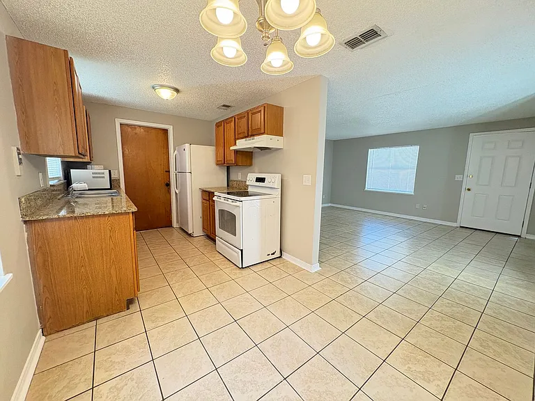 10930 Whitly Ct — Photo 22