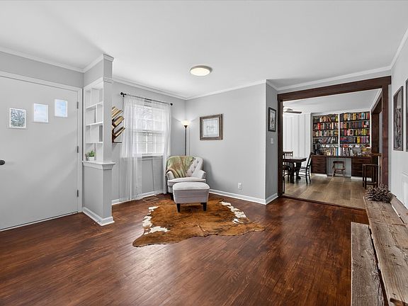 5th image of 3212 Marthas Chapel Rd