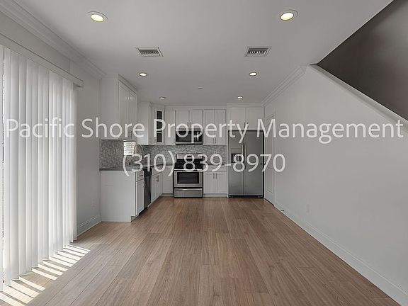 4th image of 7205 S La Cienega Blvd #7213-1/2