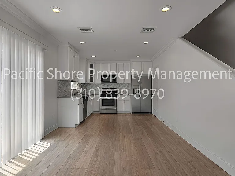 7205 S. La Cienega Apartments — Photo 4
