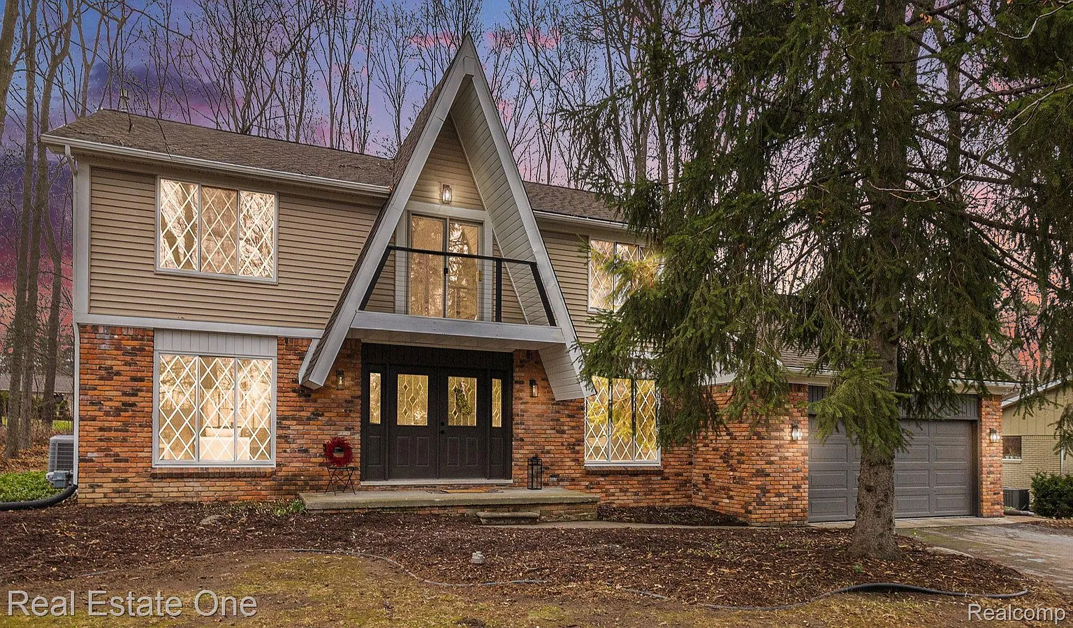 8893 S Christine Dr photo 1