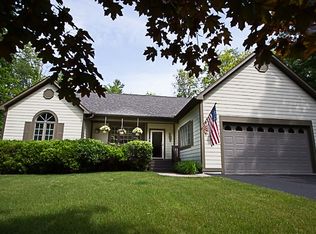 12367 N Country Club Dr, Charlevoix, MI 49720