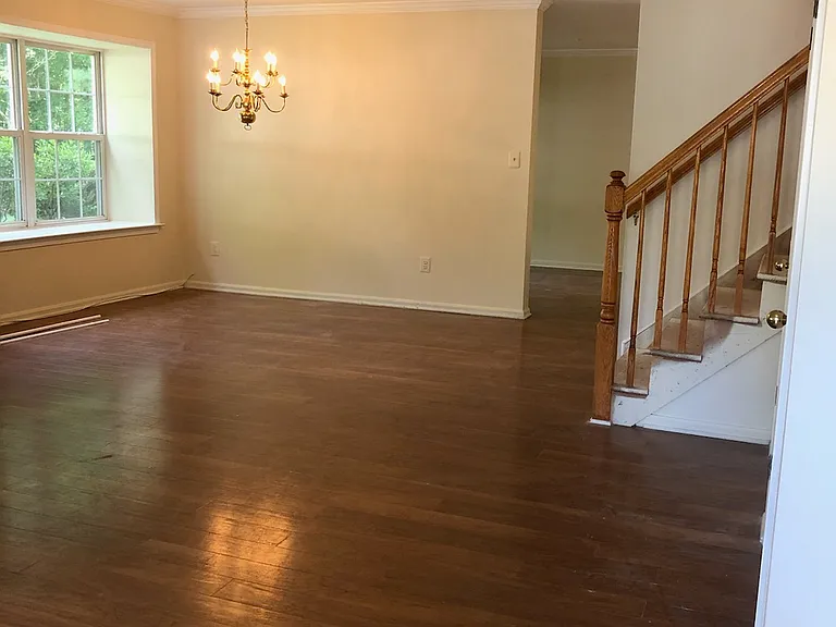 514 Tivoli Ct — Photo 9