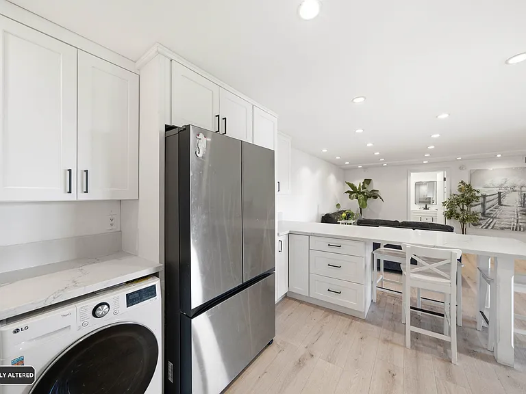 2928 Las Alturas St #1/2 — Photo 9