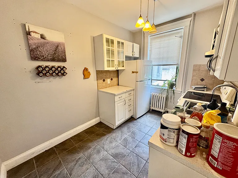 6 Sutherland Rd #3 — Photo 5