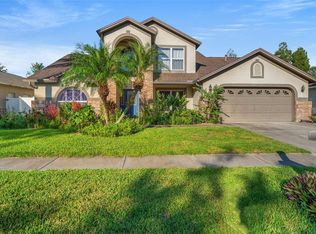 1352 Distant Oaks Dr, Zephyrhills, FL 33543