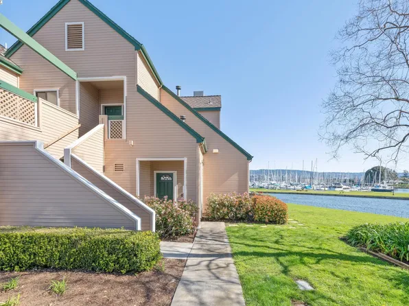 31 Courageous Ct #B64, Alameda, CA 94501