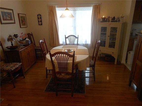 5th image of 720 Putnam Pike APT 607