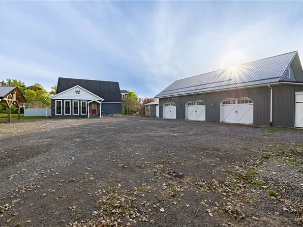 3689 State Route 89, Savannah, NY 13146