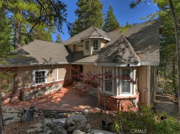 393 Brentwood Dr, Lake Arrowhead, CA 92352
