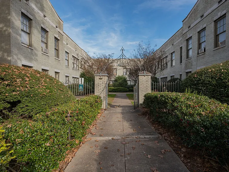 Carlisle Terrace — Photo 9