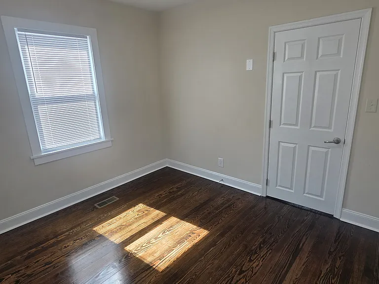844 Forest St — Photo 49