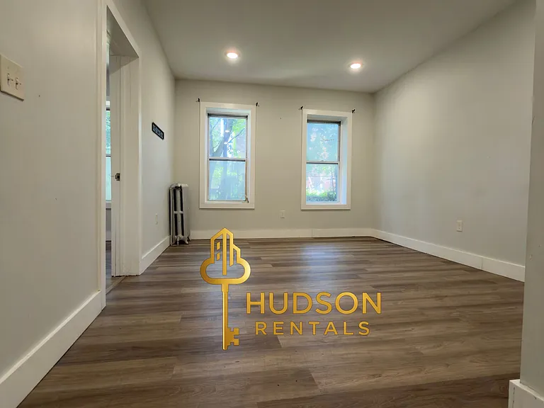 232 Bidwell Ave #4 — Photo 2