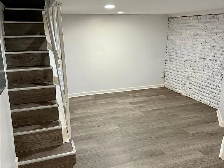 218 N Fountain St — Photo 10