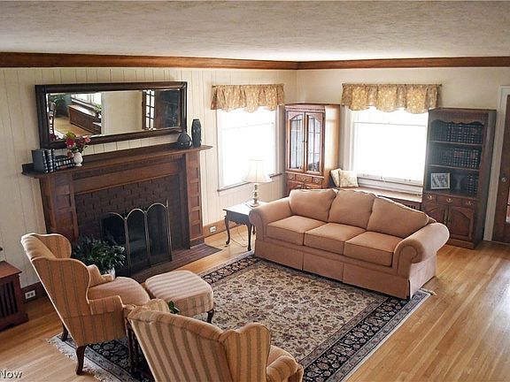 4th image of 1208 Manor Park Ave