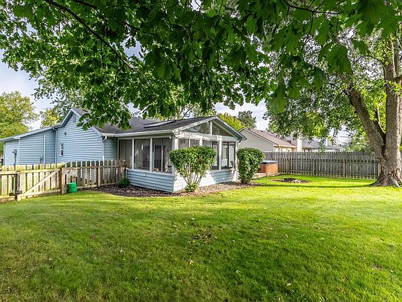 4th image of 6216 Belle Isle Ln