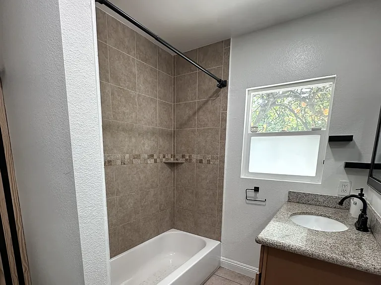 3525 Belle St — Photo 4