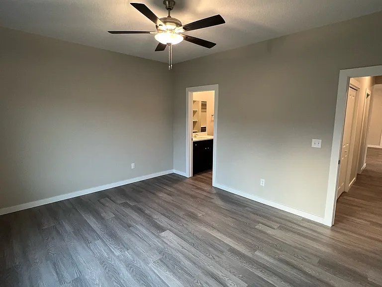 5183 N Cypress St — Photo 11