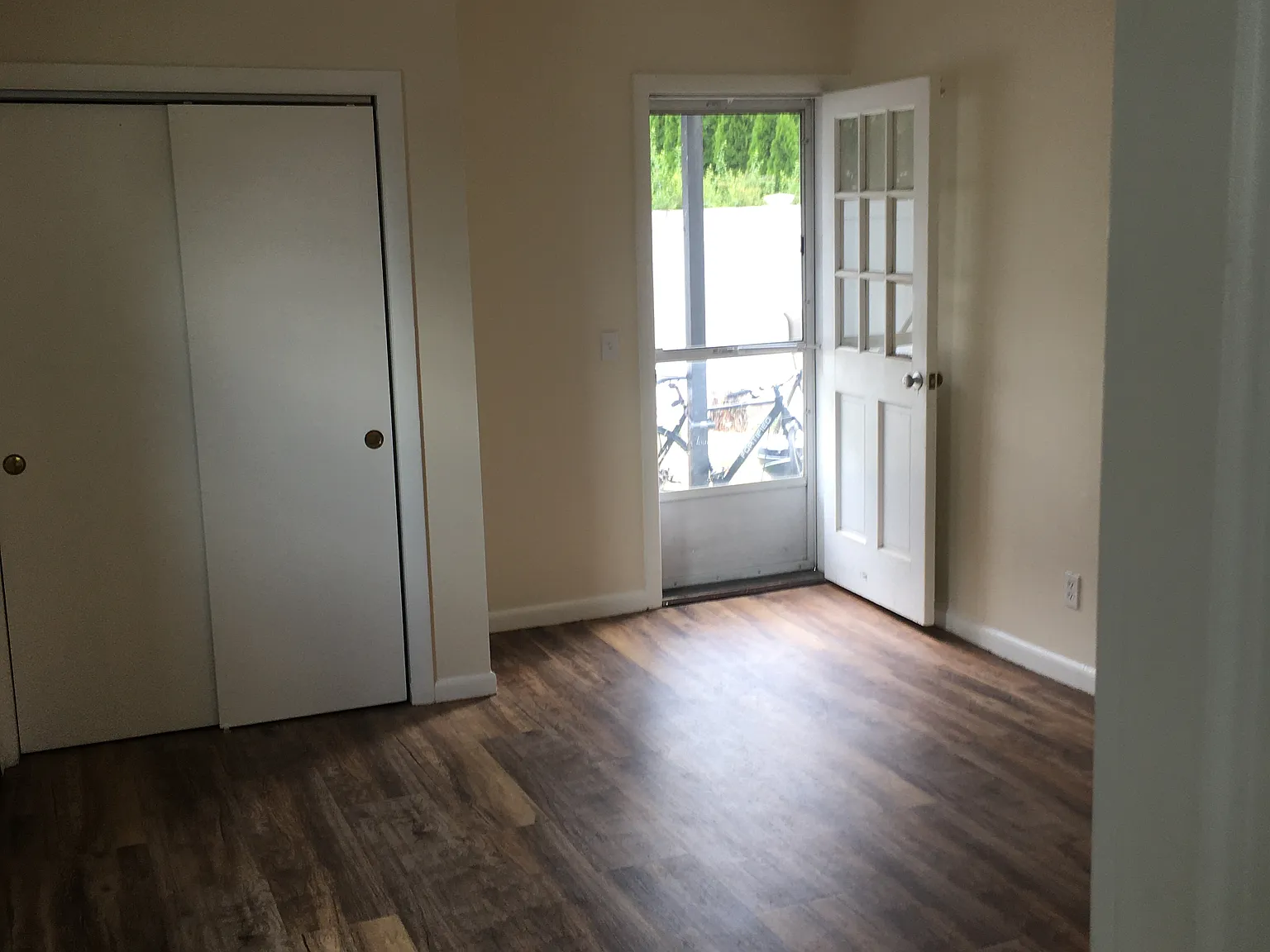 1 bed, 800 sqft, $1,900 — Photo 4