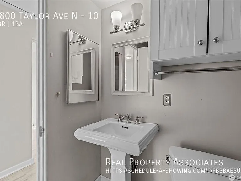 1800 Taylor Ave N #10 — Photo 21
