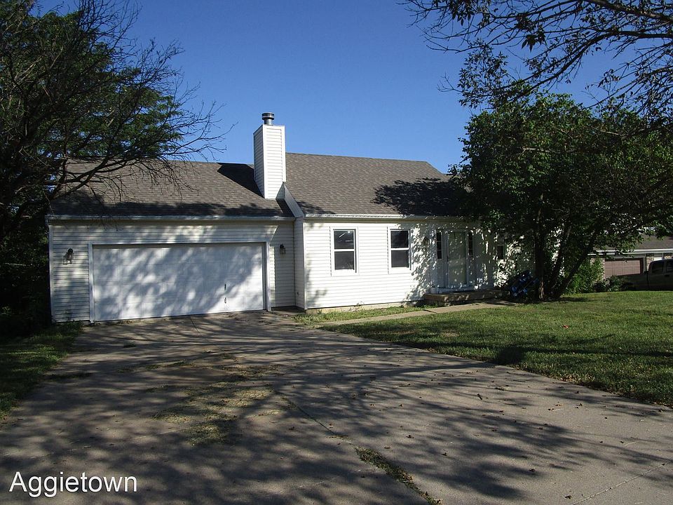 1st image of 1939 Crescent Dr