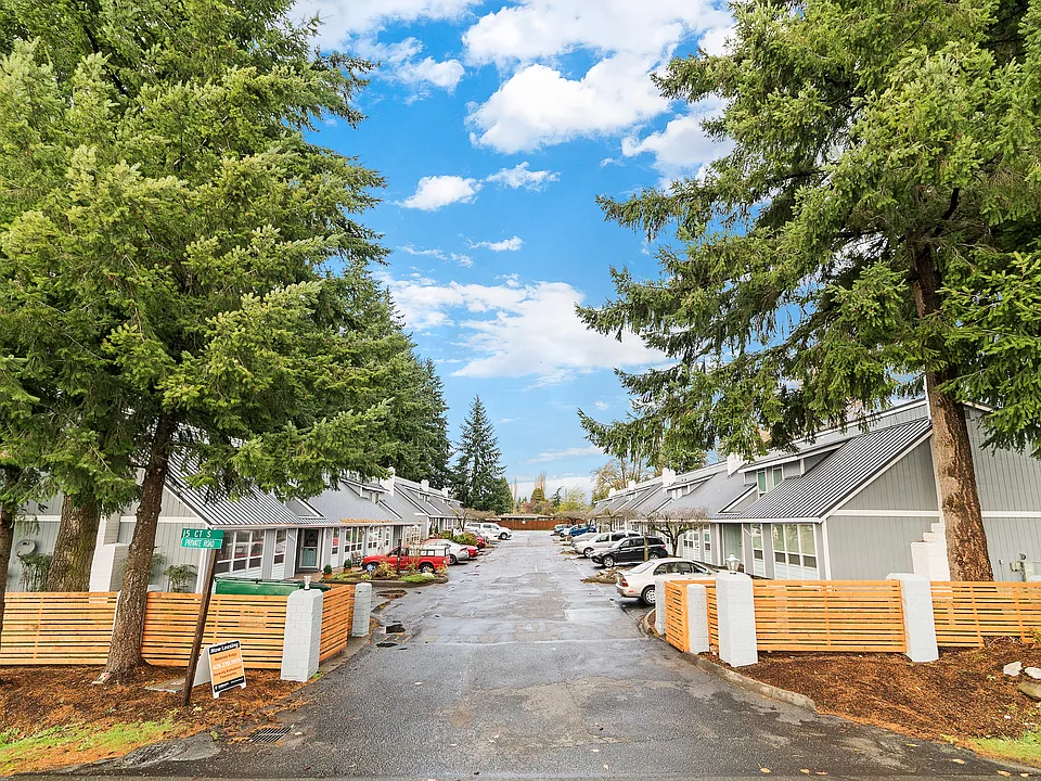 Redondo Ridge Townhomes