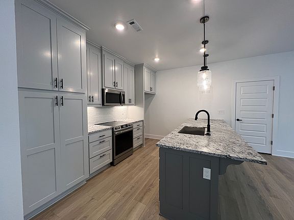 5th image of 7 Damerham Ln
