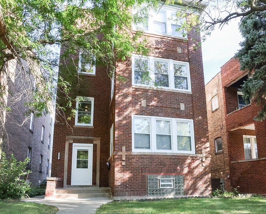 1st image of 5338 W Montrose Ave