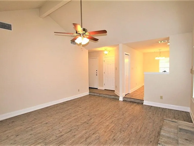 605 Elder Way — Photo 8