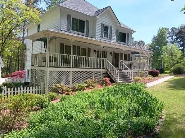 3970 Governors Cir, Loganville, GA 30052